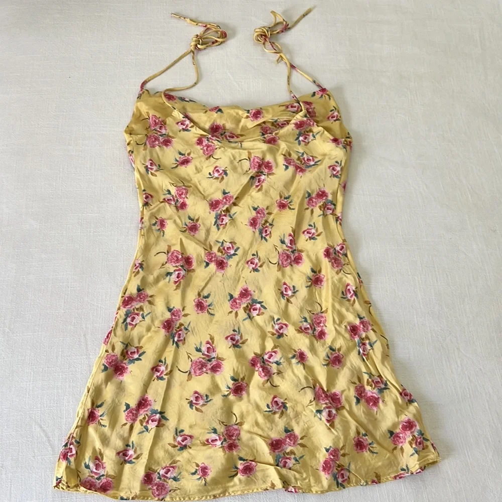 Zara Spring Dress - Picture 2 of 3